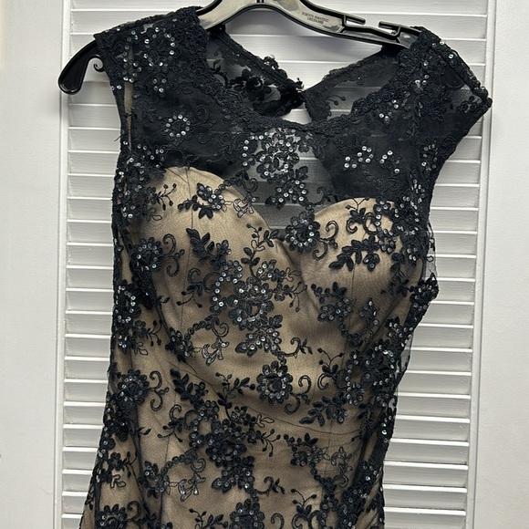 La Femme style number 19750 black lace over nude lining in multiple sizes - Picture 3 of 10